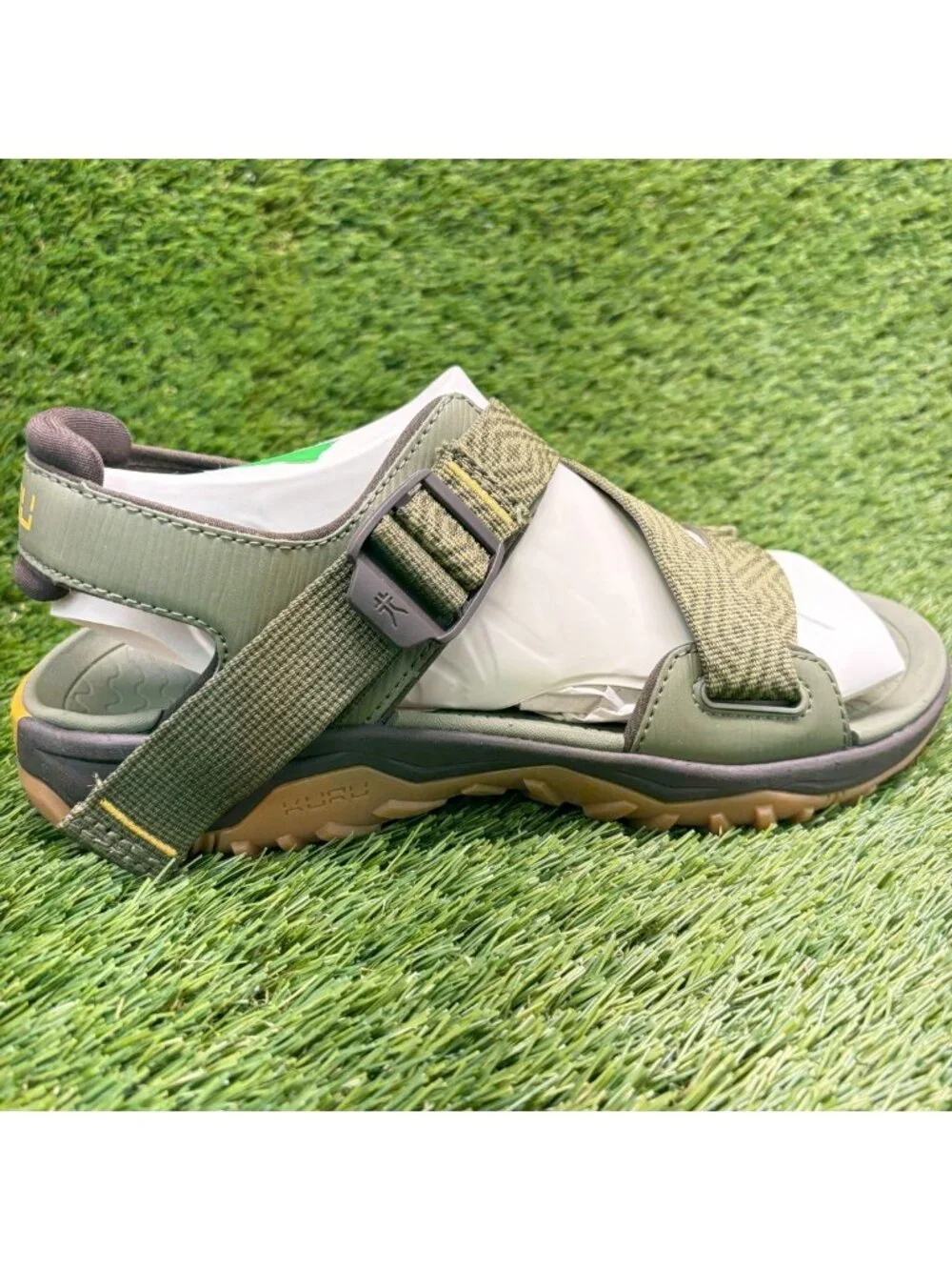 Kuru Current Mens Size 9 Olive Green Gum Beach Walking Outdoor Strappy Sandals